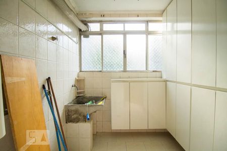 Apartamento à venda com 113m², 3 quartos e 1 vaga Apartamento à venda com 113m², 3 quartos e 1 vagaLavanderia