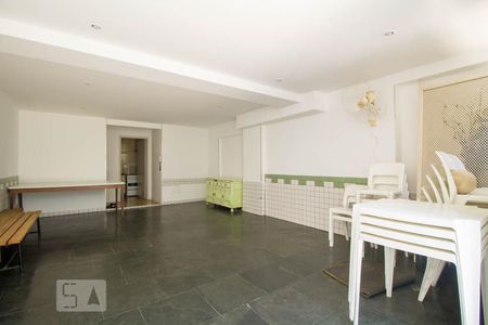 Apartamento à venda com 113m², 3 quartos e 1 vaga Apartamento à venda com 113m², 3 quartos e 1 vagaÁrea comum - Salão de festas