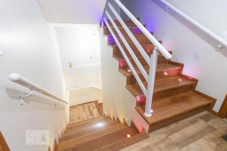 Apartamento à venda com 75m², 2 quartos e 1 vaga Apartamento à venda com 75m², 2 quartos e 1 vagaEscada Externa