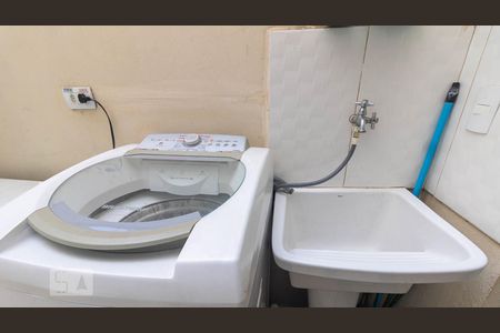 Apartamento à venda com 75m², 2 quartos e 1 vaga Apartamento à venda com 75m², 2 quartos e 1 vagaÁrea de Serviço