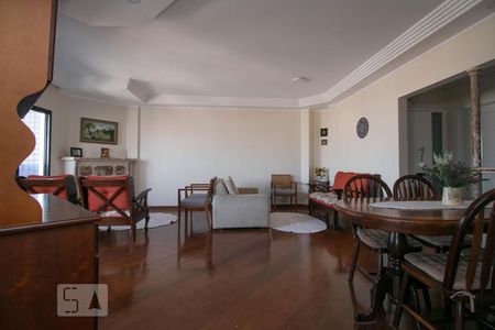 Apartamento à venda com 150m², 3 quartos e 3 vagas Apartamento à venda com 150m², 3 quartos e 3 vagasSala
