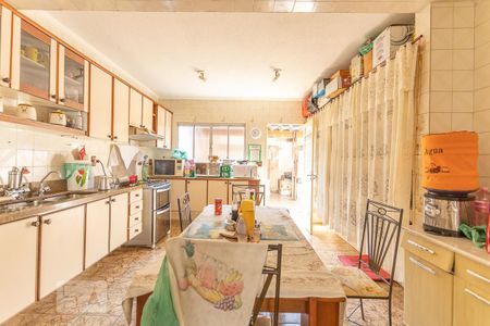 Casa à venda com 450m², 10 quartos e 3 vagasCozinha Casa 1