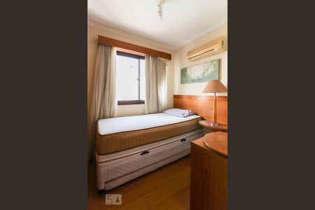 Quarto 2 de apartamento para alugar com 2 quartos, 54m² em Vila Olímpia, São Paulo