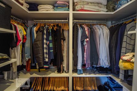 Apartamento à venda com 75m², 2 quartos e 2 vagasCloset