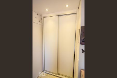 Apartamento à venda com 75m², 2 quartos e 2 vagasQuarto