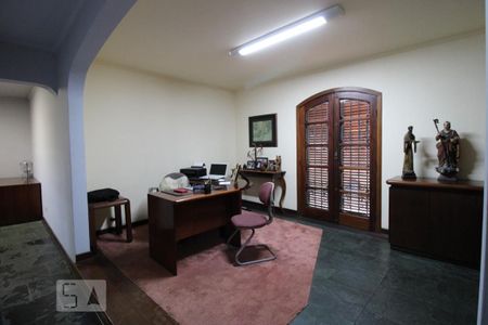 Casa à venda com 300m², 3 quartos e 5 vagasEscritório