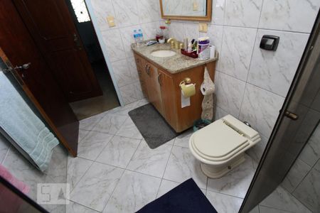 Casa à venda com 300m², 3 quartos e 5 vagasBanheiro da suíte