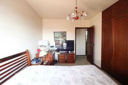 Casa à venda com 300m², 3 quartos e 5 vagasQuarto 2 