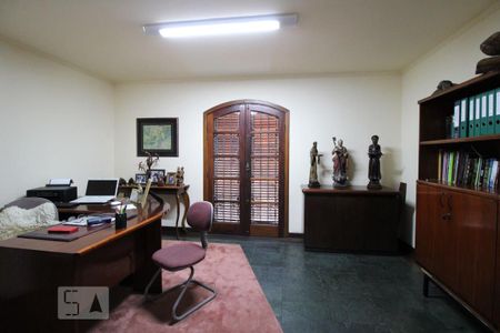 Casa à venda com 300m², 3 quartos e 5 vagasEscritório
