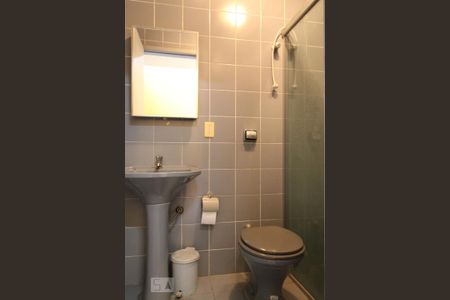 Casa à venda com 300m², 3 quartos e 5 vagasBanheiro social 2