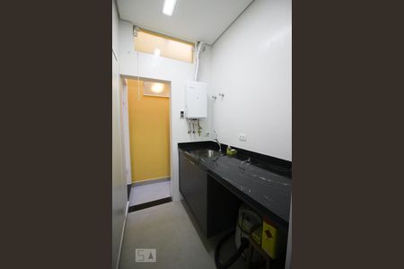 Casa para alugar com 300m², 4 quartos e 5 vagasarea de serviço