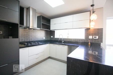 Casa para alugar com 300m², 4 quartos e 5 vagascozinha