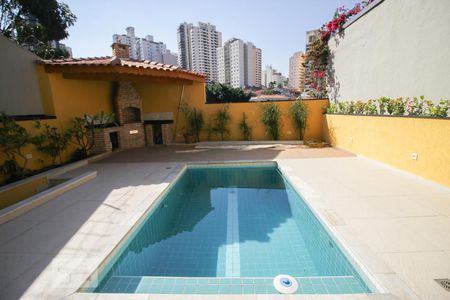 Casa para alugar com 300m², 4 quartos e 5 vagaspiscina