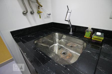 Casa para alugar com 300m², 4 quartos e 5 vagasarea de serviço