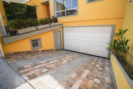 Casa para alugar com 300m², 4 quartos e 5 vagasgaragem