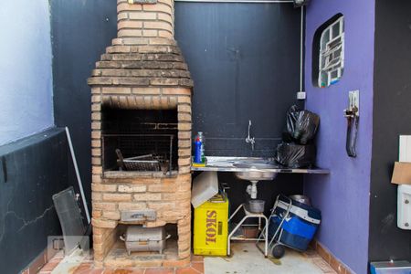 Casa à venda com 250m², 3 quartos e 2 vagasQuintal - Churrasqueira