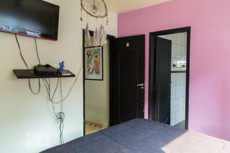 Casa à venda com 250m², 3 quartos e 2 vagasSuíte