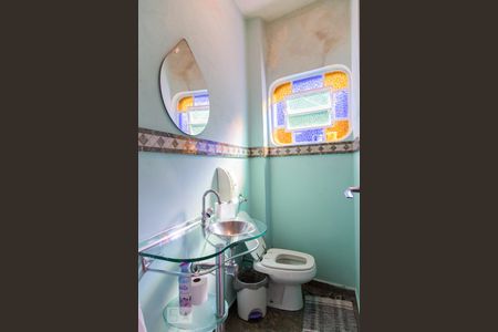 Casa à venda com 250m², 3 quartos e 2 vagasLavabo