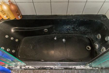 Casa à venda com 250m², 3 quartos e 2 vagasBanheiro da suíte - Banheira