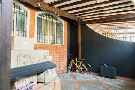 Casa à venda com 250m², 3 quartos e 2 vagasGaragem