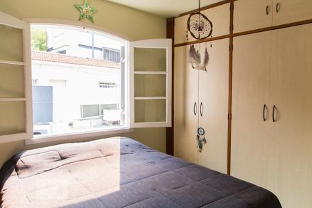 Casa à venda com 250m², 3 quartos e 2 vagasSuíte