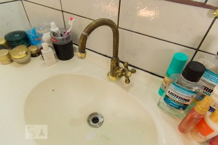 Casa à venda com 250m², 3 quartos e 2 vagasBanheiro da suíte - Torneira