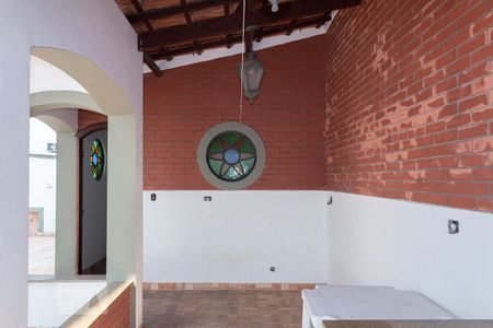 Casa à venda com 330m², 3 quartos e 3 vagasChurrasqueira