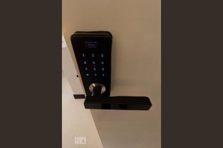 Apartamento para alugar com 35m², 1 quarto e 1 vaga Apartamento para alugar com 35m², 1 quarto e 1 vagaDetalhe Fechadura