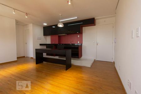 Sala e cozinha de apartamento para alugar com 1 quarto, 40m² em Paraíso do Morumbi, São Paulo