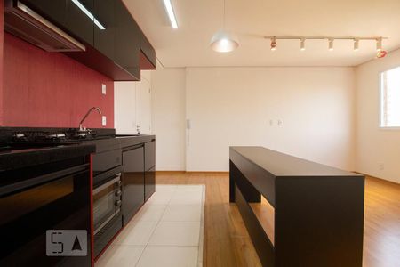 Cozinha de apartamento para alugar com 1 quarto, 40m² em Paraíso do Morumbi, São Paulo