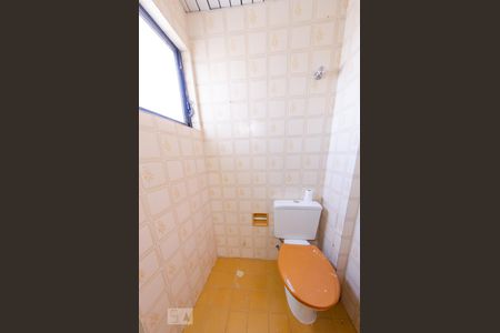 Banheiro de apartamento para alugar com 1 quarto, 48m² em Lourdes, Belo Horizonte