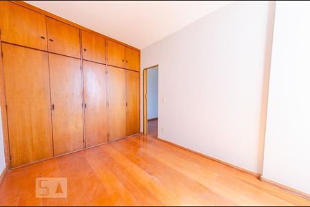 Quarto de apartamento para alugar com 1 quarto, 48m² em Lourdes, Belo Horizonte