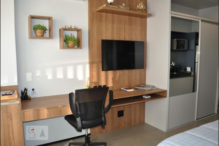Bancada escritório de kitnet/studio para alugar com 1 quarto, 38m² em Liberdade, São Paulo