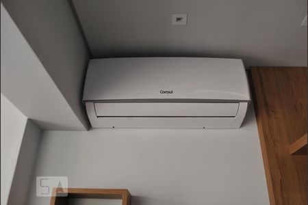 Detalhe - Ar condicionado de kitnet/studio para alugar com 1 quarto, 38m² em Liberdade, São Paulo