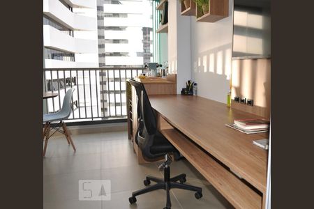 Bancada escritório de kitnet/studio para alugar com 1 quarto, 38m² em Liberdade, São Paulo