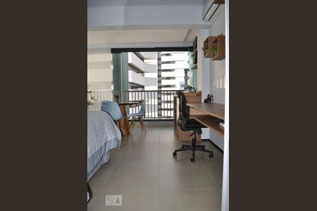 Corredor de kitnet/studio para alugar com 1 quarto, 38m² em Liberdade, São Paulo