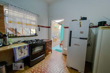 Casa à venda com 185m², 4 quartos e 4 vagasCozinha 2