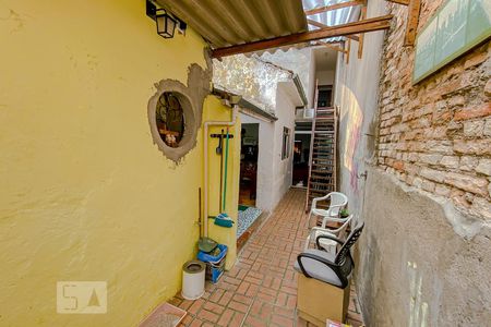 Casa à venda com 185m², 4 quartos e 4 vagasCorredor