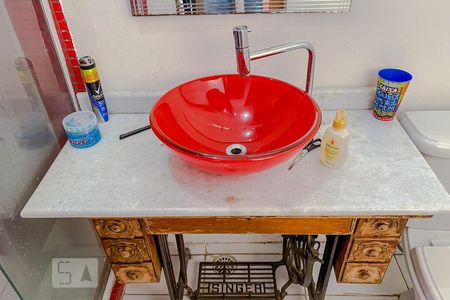 Casa à venda com 185m², 4 quartos e 4 vagasDetalhe Banheiro da Suite 2