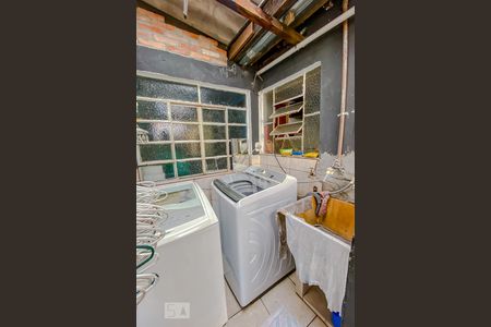 Casa à venda com 185m², 4 quartos e 4 vagasLavanderia