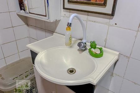 Casa à venda com 185m², 4 quartos e 4 vagasDetalhe Banheiro