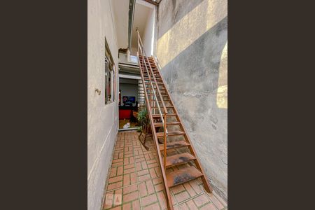 Casa à venda com 185m², 4 quartos e 4 vagasCorredor