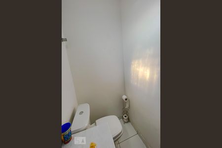 Casa à venda com 185m², 4 quartos e 4 vagasBanheiro da Suite 2