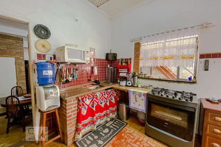 Casa à venda com 185m², 4 quartos e 4 vagasCozinha 2