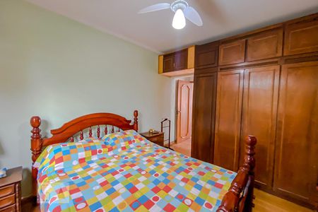 Casa à venda com 185m², 4 quartos e 4 vagasSuite