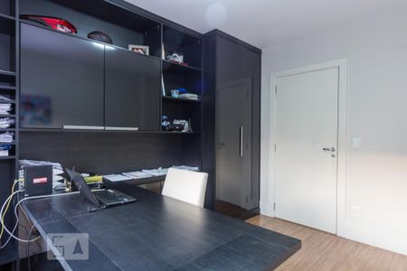 Apartamento à venda com 138m², 3 quartos e 2 vagasEscritório