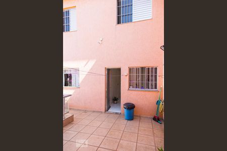 Casa à venda com 315m², 4 quartos e 3 vagas Casa à venda com 315m², 4 quartos e 3 vagasQuintal 1