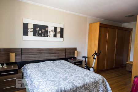 Casa à venda com 315m², 4 quartos e 3 vagas Casa à venda com 315m², 4 quartos e 3 vagasSuíte 3