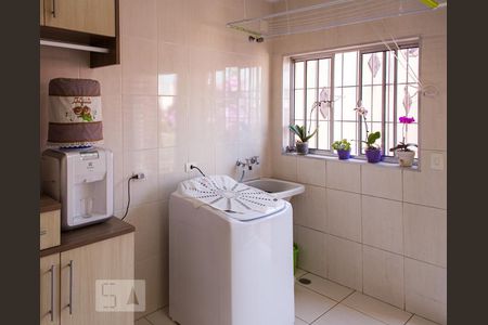 Casa à venda com 315m², 4 quartos e 3 vagas Casa à venda com 315m², 4 quartos e 3 vagasÁrea de Serviço