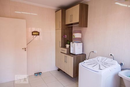 Casa à venda com 315m², 4 quartos e 3 vagas Casa à venda com 315m², 4 quartos e 3 vagasde se